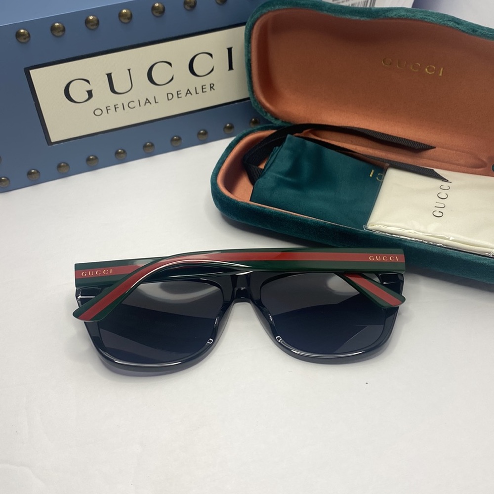 New- Gucci Sunglasses Unisex GG0926S 001 Black-Green/Grey 57-16-145mm - Picture 8 of 12